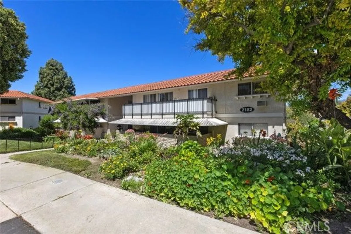 Property Slideshow image 1 of 41 | 2182 via puerta d, Laguna Woods, CA, 92637