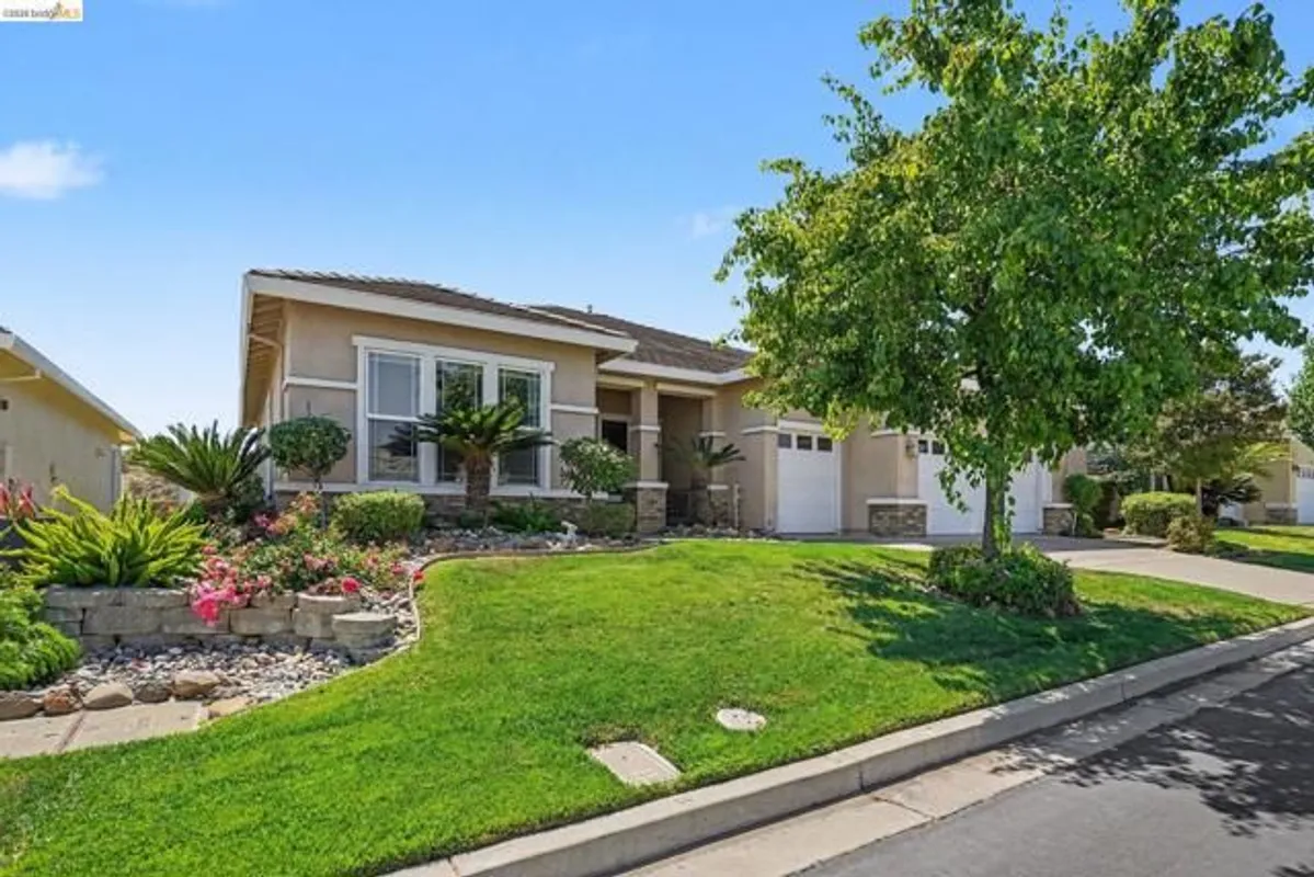 Property Slideshow image 1 of 35 | 979 centennial dr, Brentwood (Cc), CA, 94513