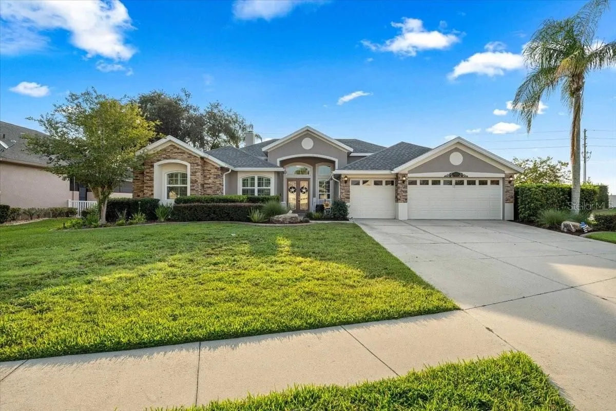 Property Slideshow image 1 of 68 | 9095 laurel ridge dr, Mount Dora, FL, 32757
