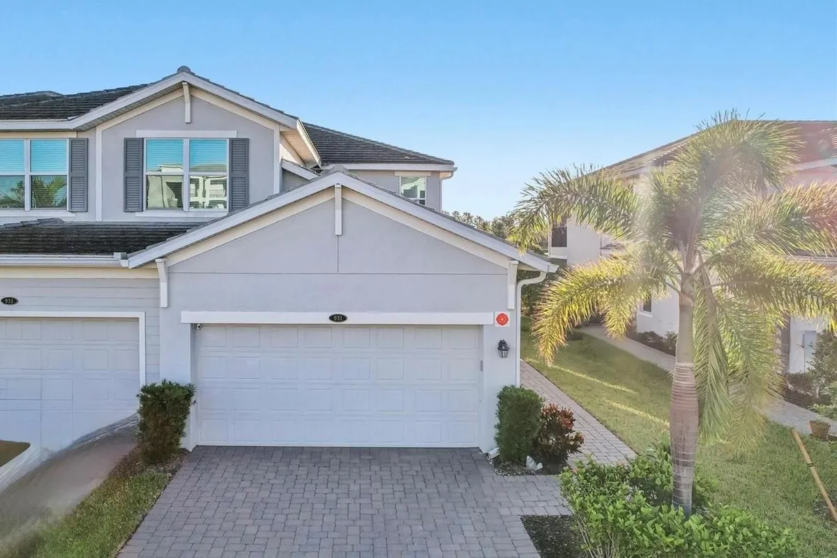 Property Slideshow image 1 of 54 | 931 tidewater shores loop # 712, Bradenton, FL, 34208