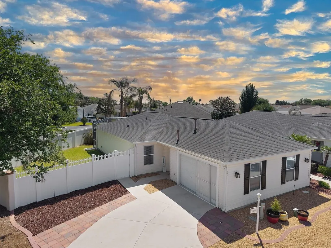 Property Slideshow image 1 of 38 | 661 sherwood st, The Villages, FL, 32162