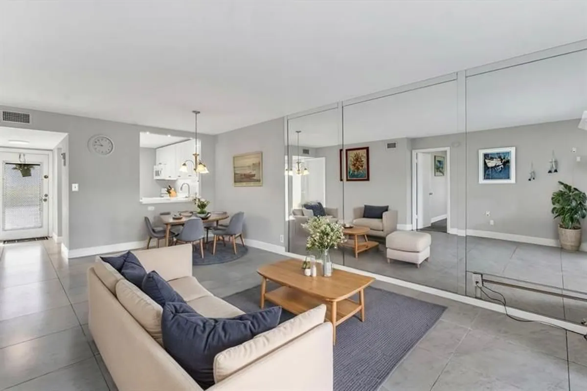 Property Slideshow image 1 of 48 | 461 nw 76th ave 106, Margate, FL, 33063