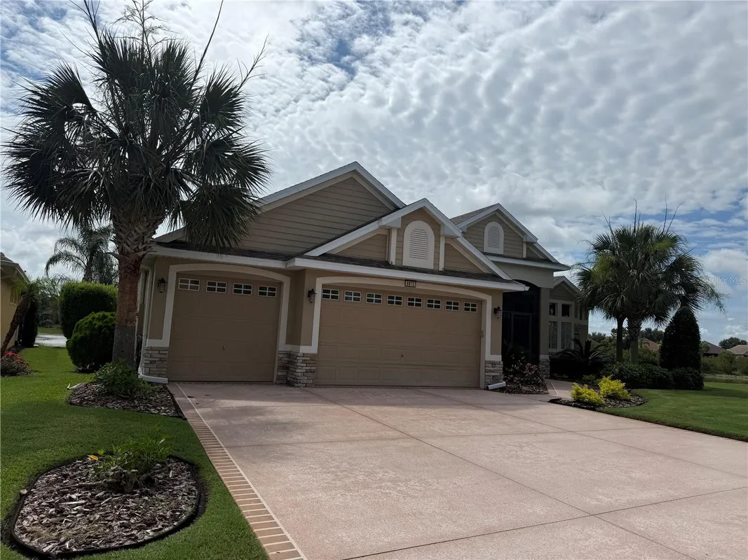 Property Slideshow image 1 of 42 | 8872 bridgeport bay cir, Mount Dora, FL, 32757