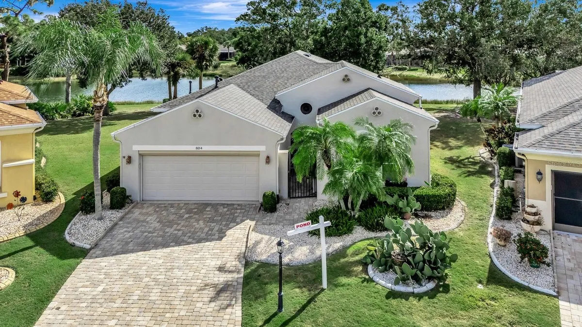 Property Slideshow image 1 of 31 | 804 regal manor way, Sun City Center, FL, 33573
