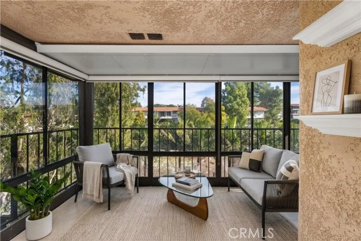 Property Slideshow image 1 of 45 | 2392 via mariposa 3b, Laguna Woods, CA, 92637