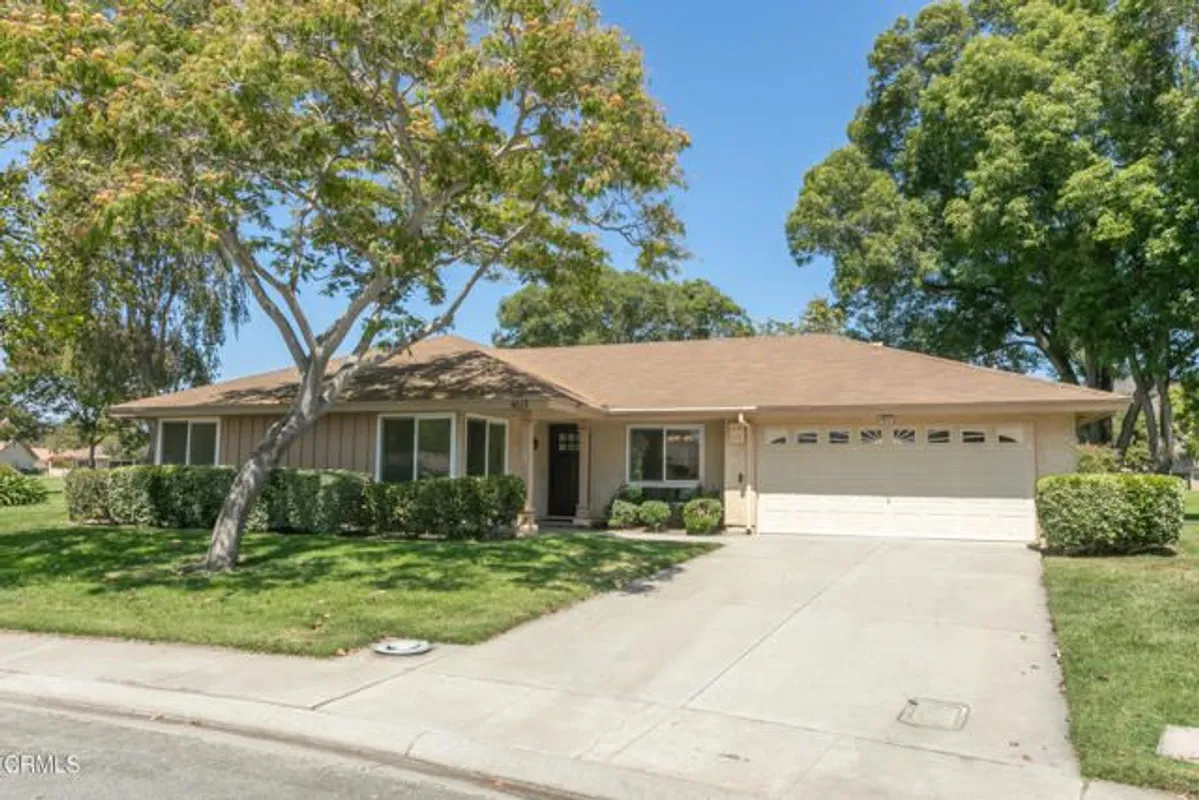 Property Slideshow image 1 of 56 | 4117 village 4 4, Camarillo, CA, 93012