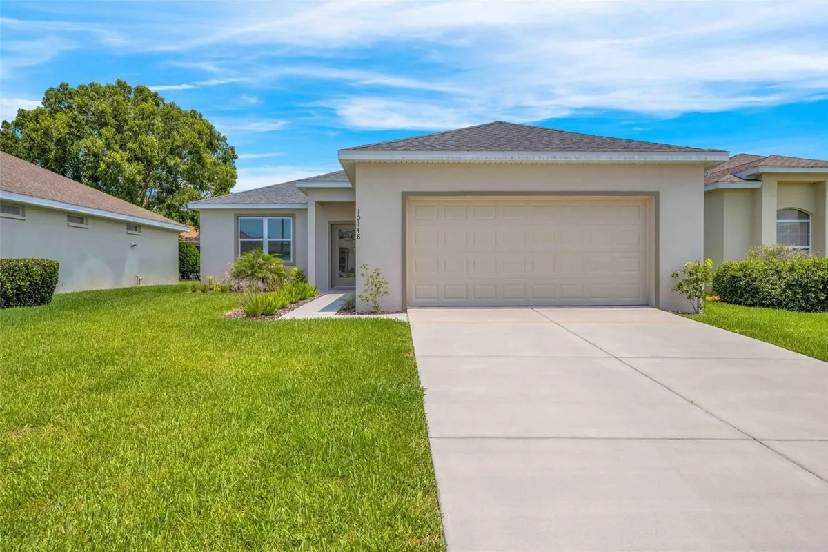 Property Slideshow image 1 of 75 | 10148 duffy cir, Weeki Wachee, FL, 34613