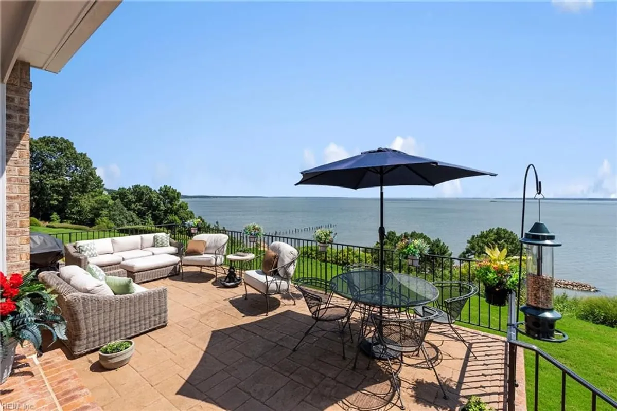 Property Slideshow image 1 of 1 | 111 rivers edge, Williamsburg, VA, 23185
