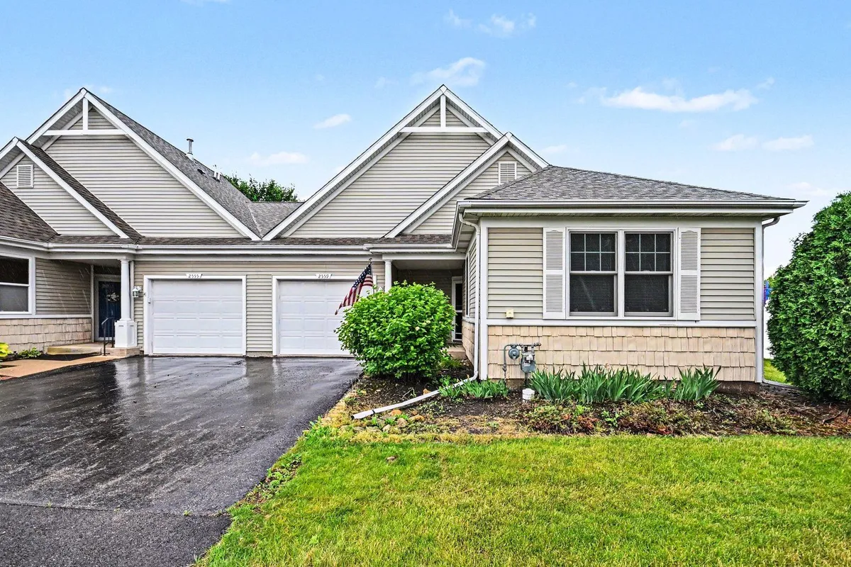 Property Slideshow image 1 of 16 | 2559 oak park ct, Crest Hill, IL, 60403