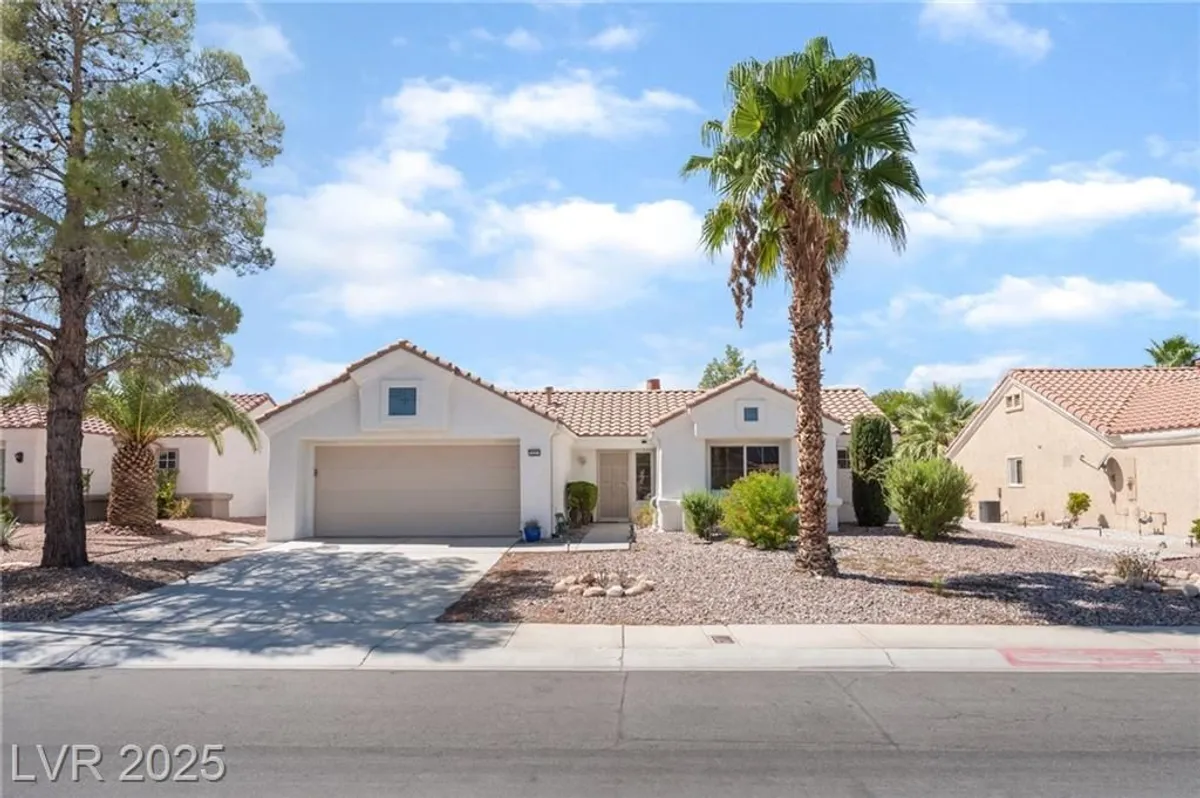 Property Slideshow image 1 of 31 | 2601 desert sands dr, Las Vegas, NV, 89134