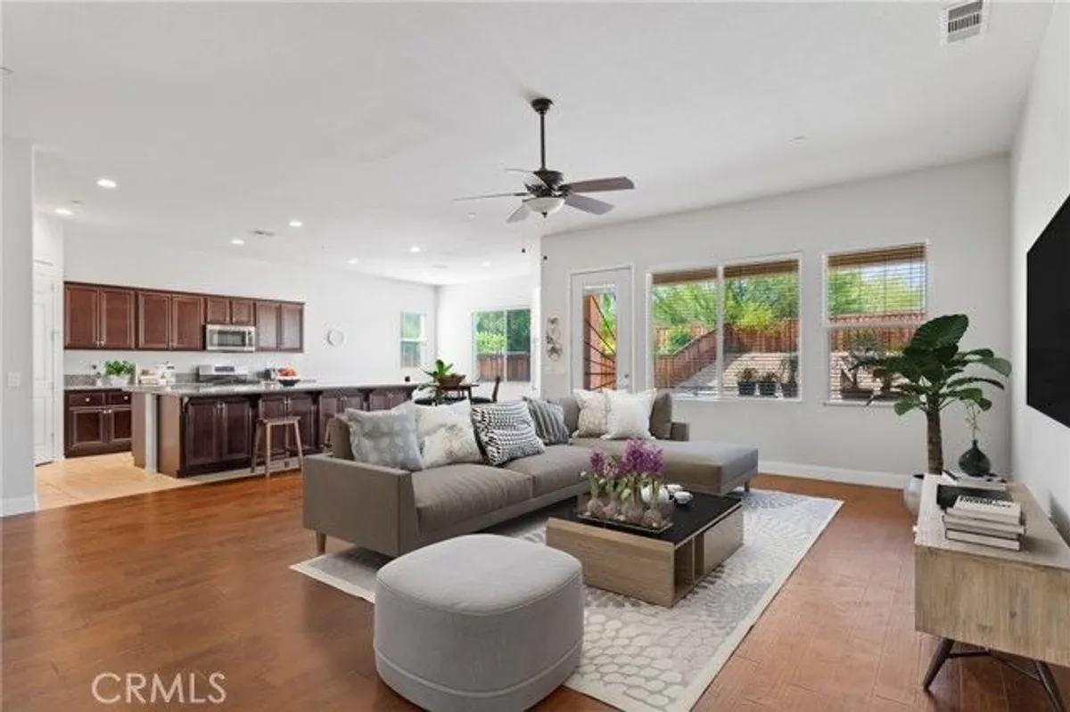 Property Slideshow image 1 of 28 | 9904 toscana dr, Bakersfield, CA, 93306