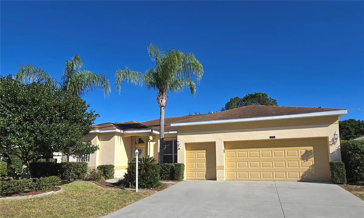 Property Slideshow image 1 of 36 | 24613 madewood ave, Leesburg, FL, 34748