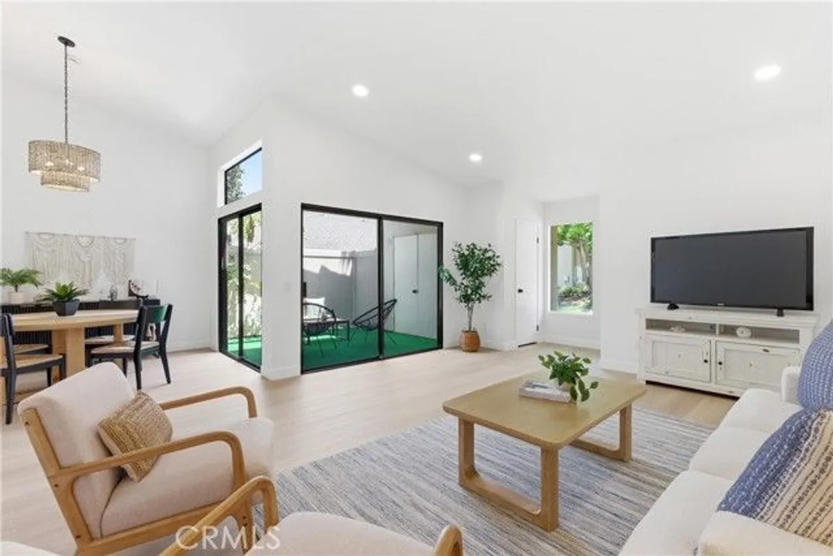Property Slideshow image 1 of 40 | 8566 fallbrook, Huntington Beach, CA, 92646