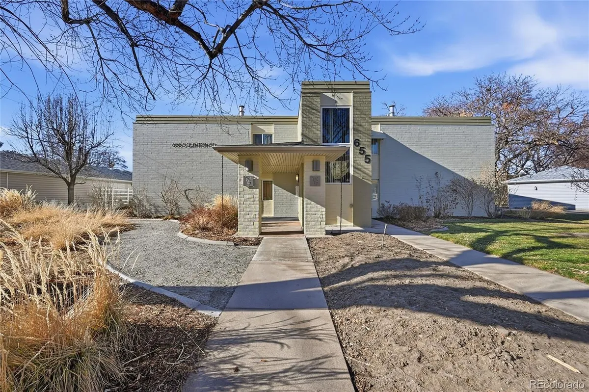 Property Slideshow image 1 of 36 | 655 s clinton st 4b, Denver, CO, 80247
