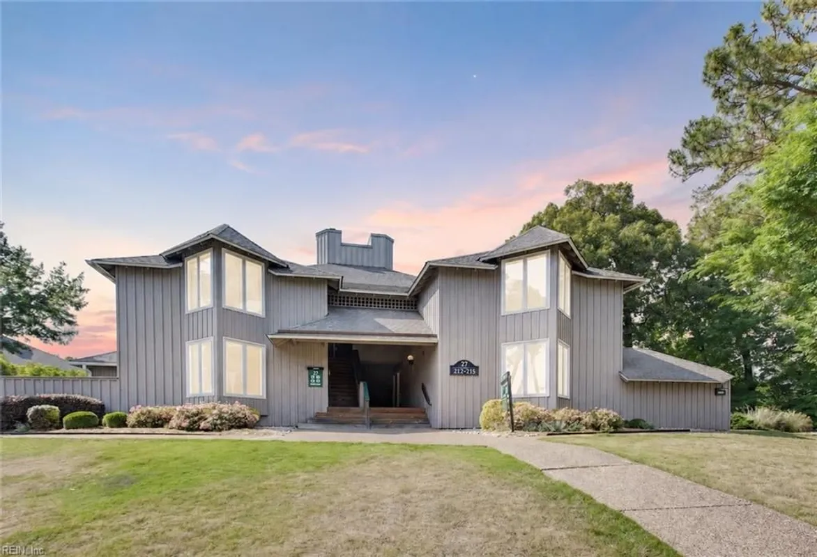 Property Slideshow image 1 of 43 | 215 padgetts ordinary, Williamsburg, VA, 23185