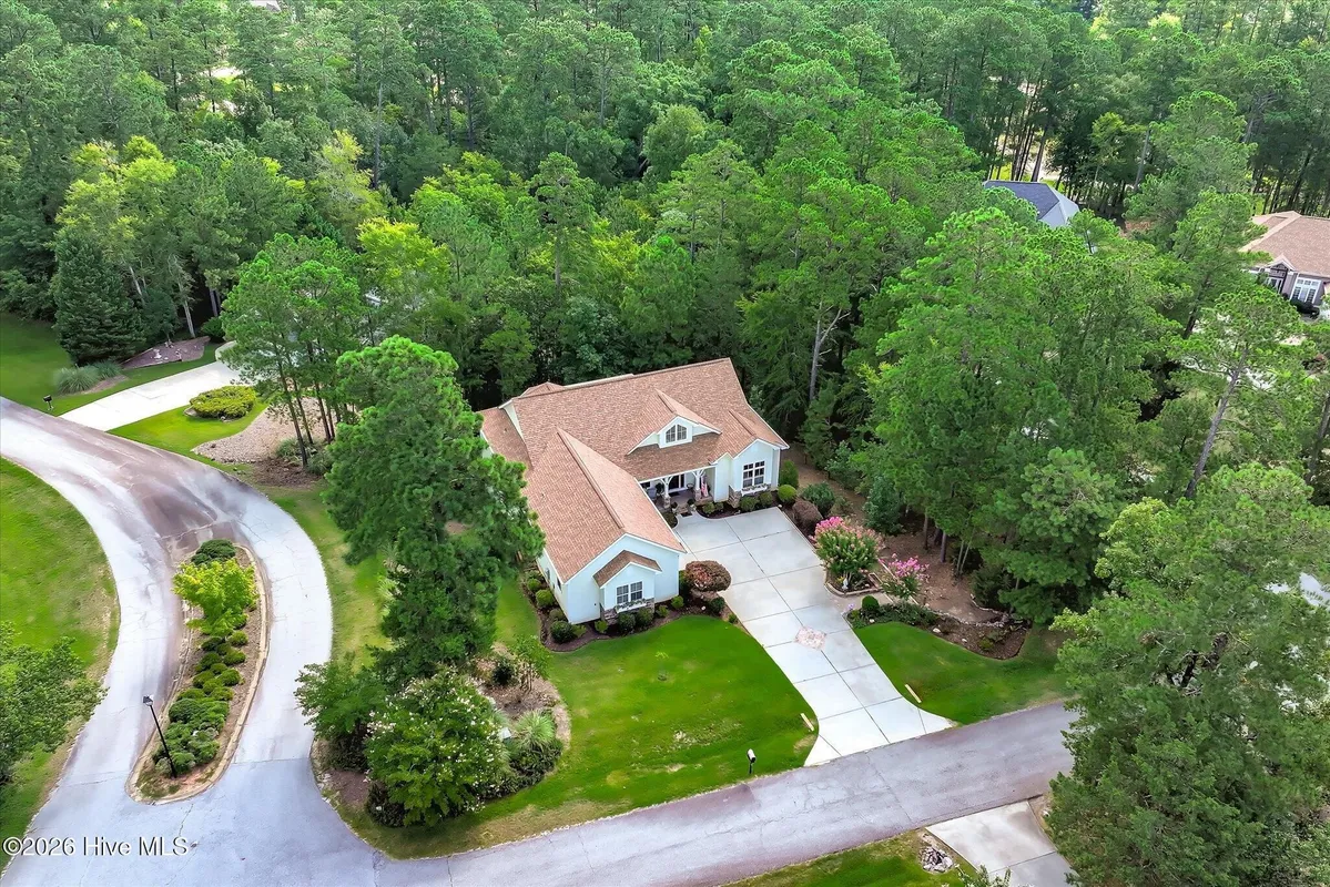 Property Slideshow image 1 of 53 | 126 driftwood ln, Mccormick, SC, 29835