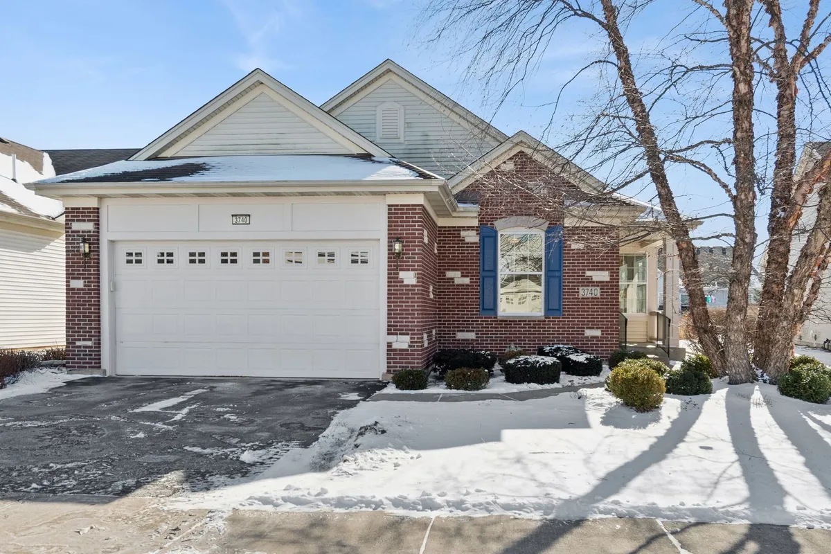 Property Slideshow image 1 of 33 | 3740 idlewild ln, Naperville, IL, 60564