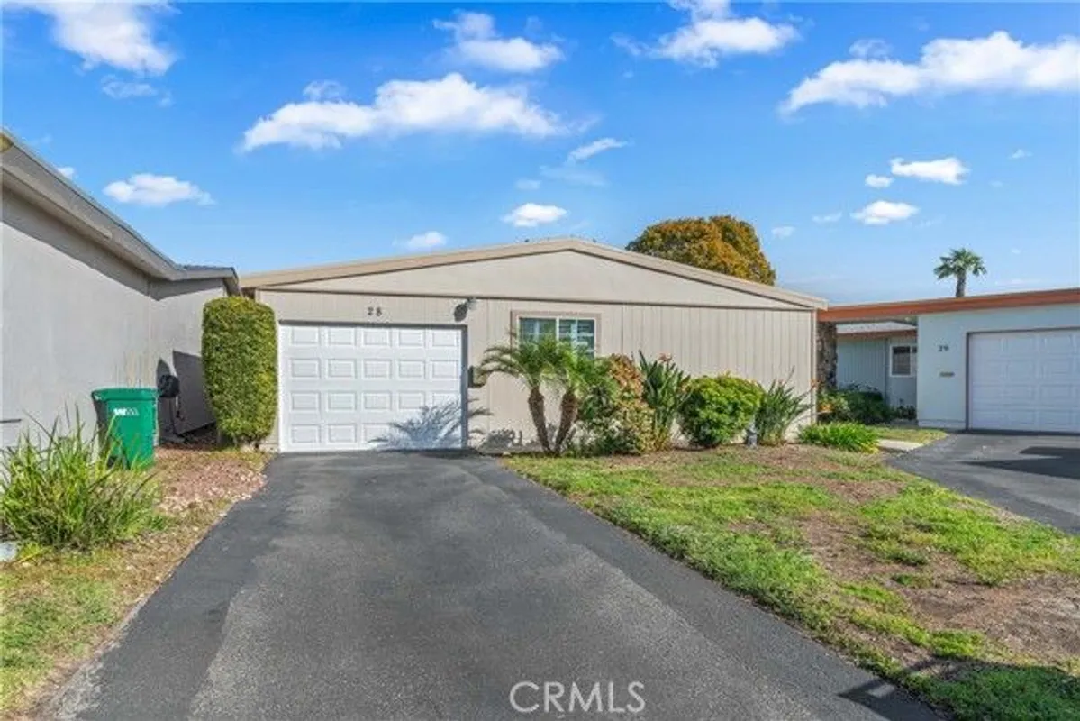 Property Slideshow image 1 of 26 | 3808 vis, Oceanside, CA, 92057