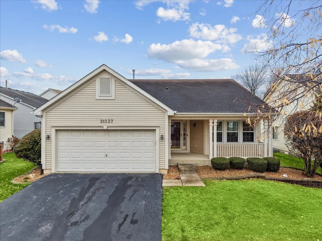 Property Slideshow image 1 of 38 | 21327 w redwood dr, Plainfield, IL, 60544