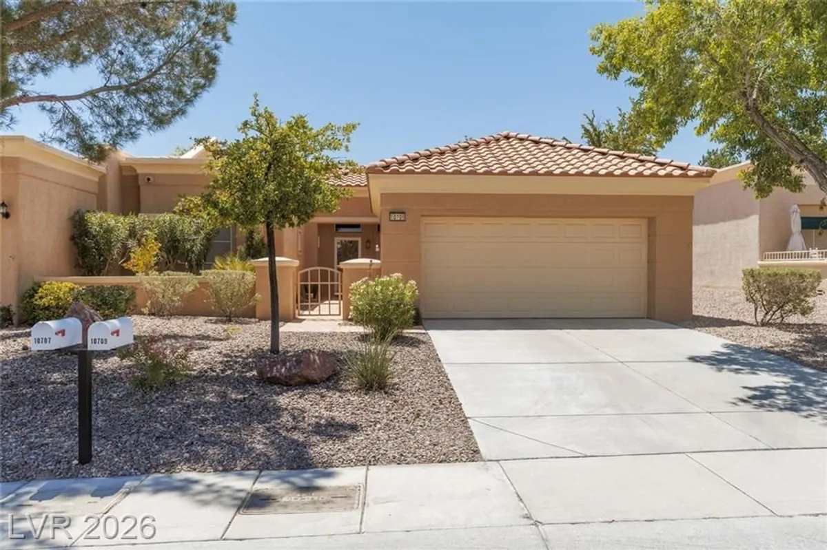 Property Slideshow image 1 of 48 | 10709 mission lakes ave, Las Vegas, NV, 89134