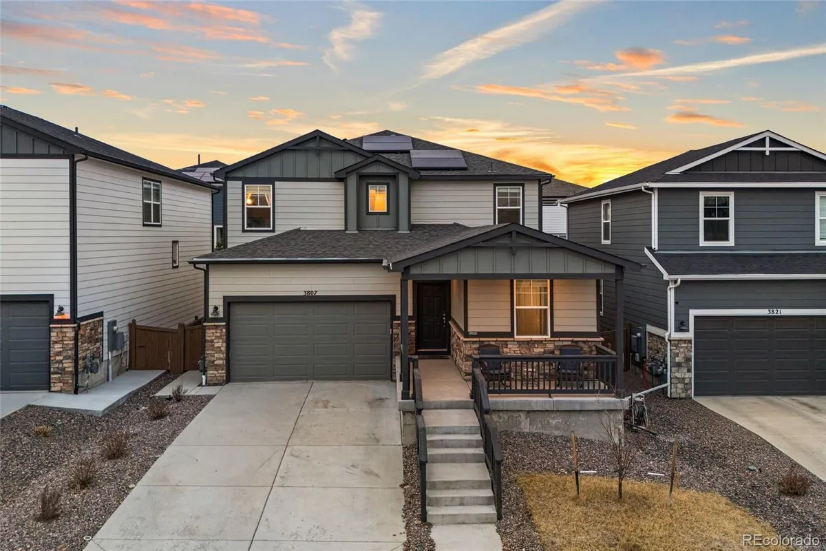 Property Slideshow image 1 of 48 | 3807 red valley ln, Castle Rock, CO, 80104
