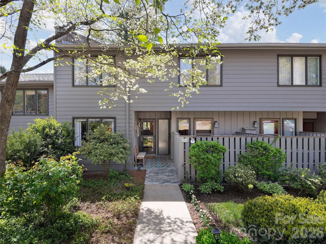 Property Slideshow image 1 of 39 | 521 crowfields ln, Asheville, NC, 28803