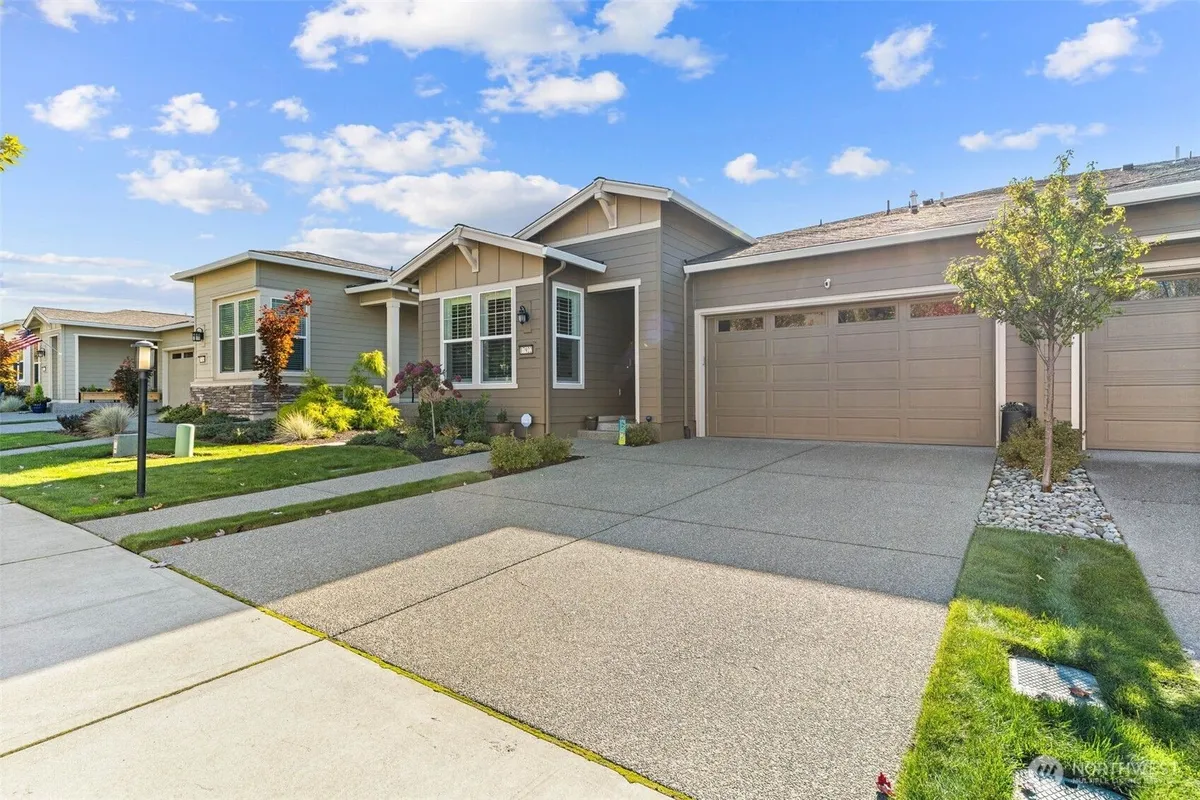 Property Slideshow image 1 of 39 | 17922 151st st, Bonney Lake, WA, 98391