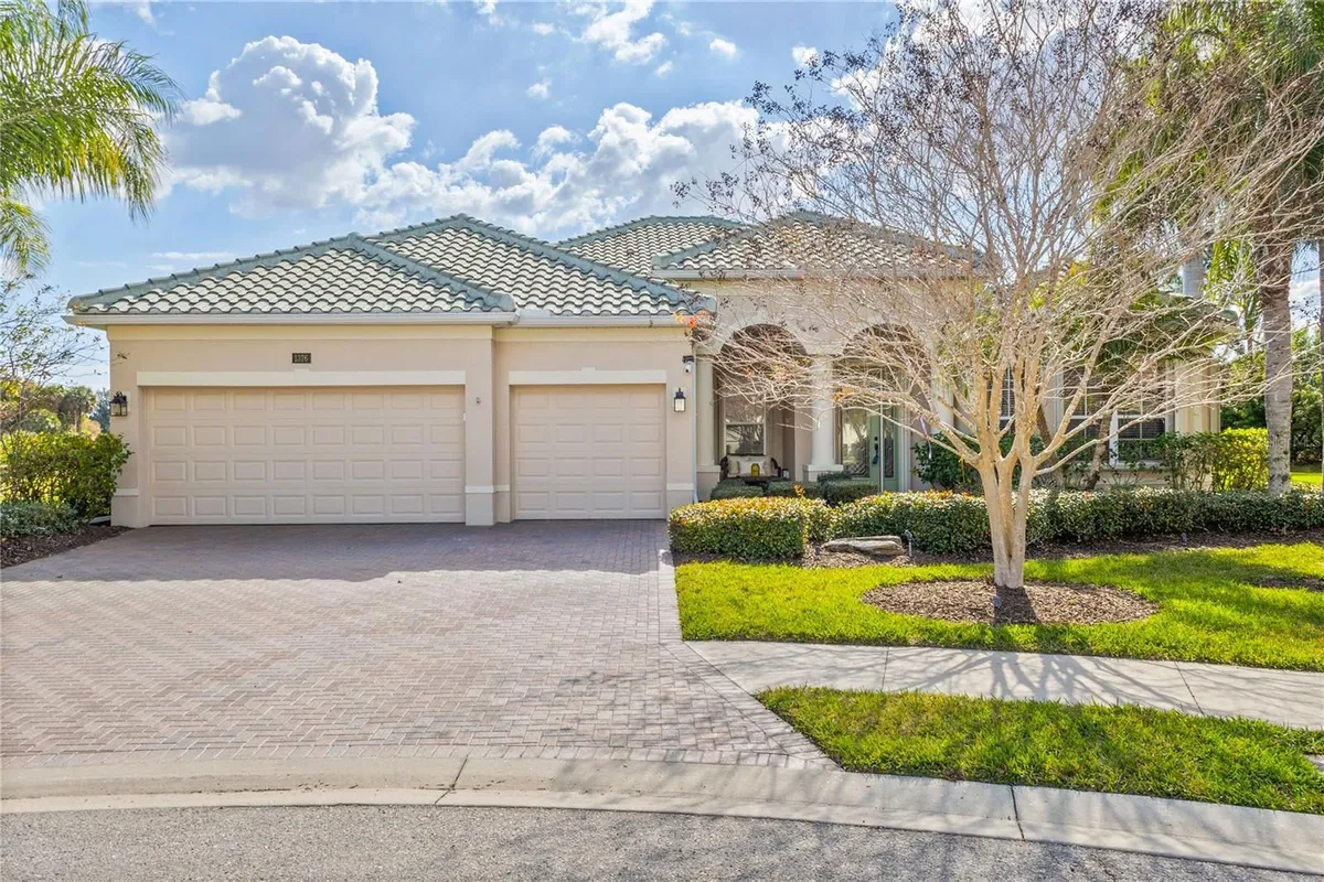 Property Slideshow image 1 of 70 | 1376 winding lakes ct, North Port, FL, 34291