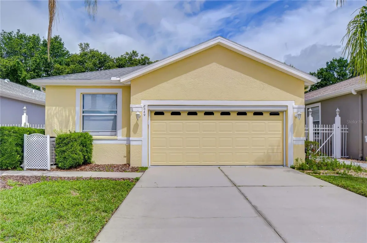 Property Slideshow image 1 of 33 | 8049 sanguinelli rd, Land O Lakes, FL, 34637