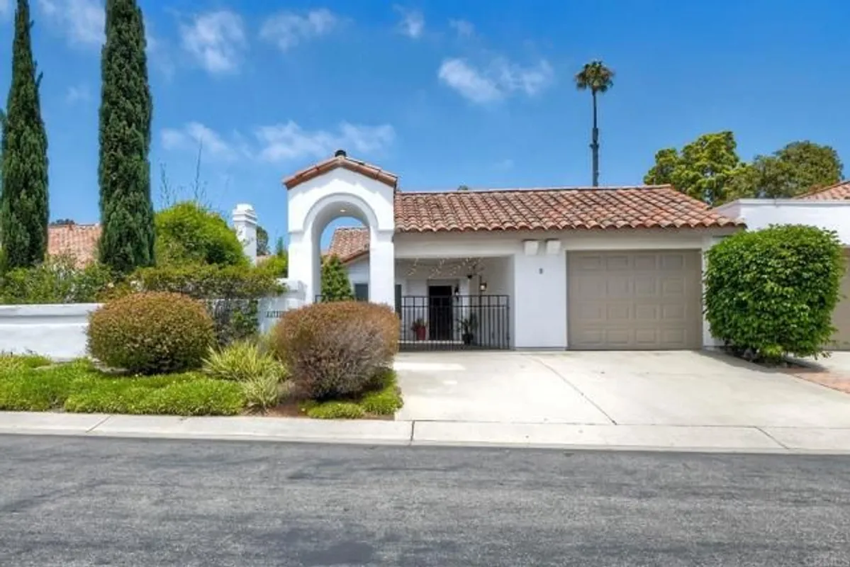 Property Slideshow image 1 of 42 | 4710 majorca way, Oceanside, CA, 92056