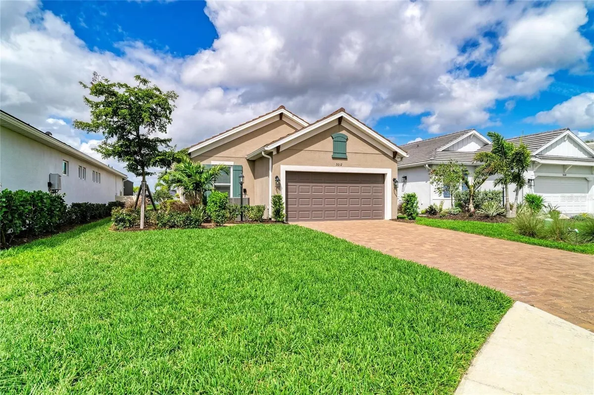 Property Slideshow image 1 of 47 | 3012 tramonto ct, Bradenton, FL, 34211