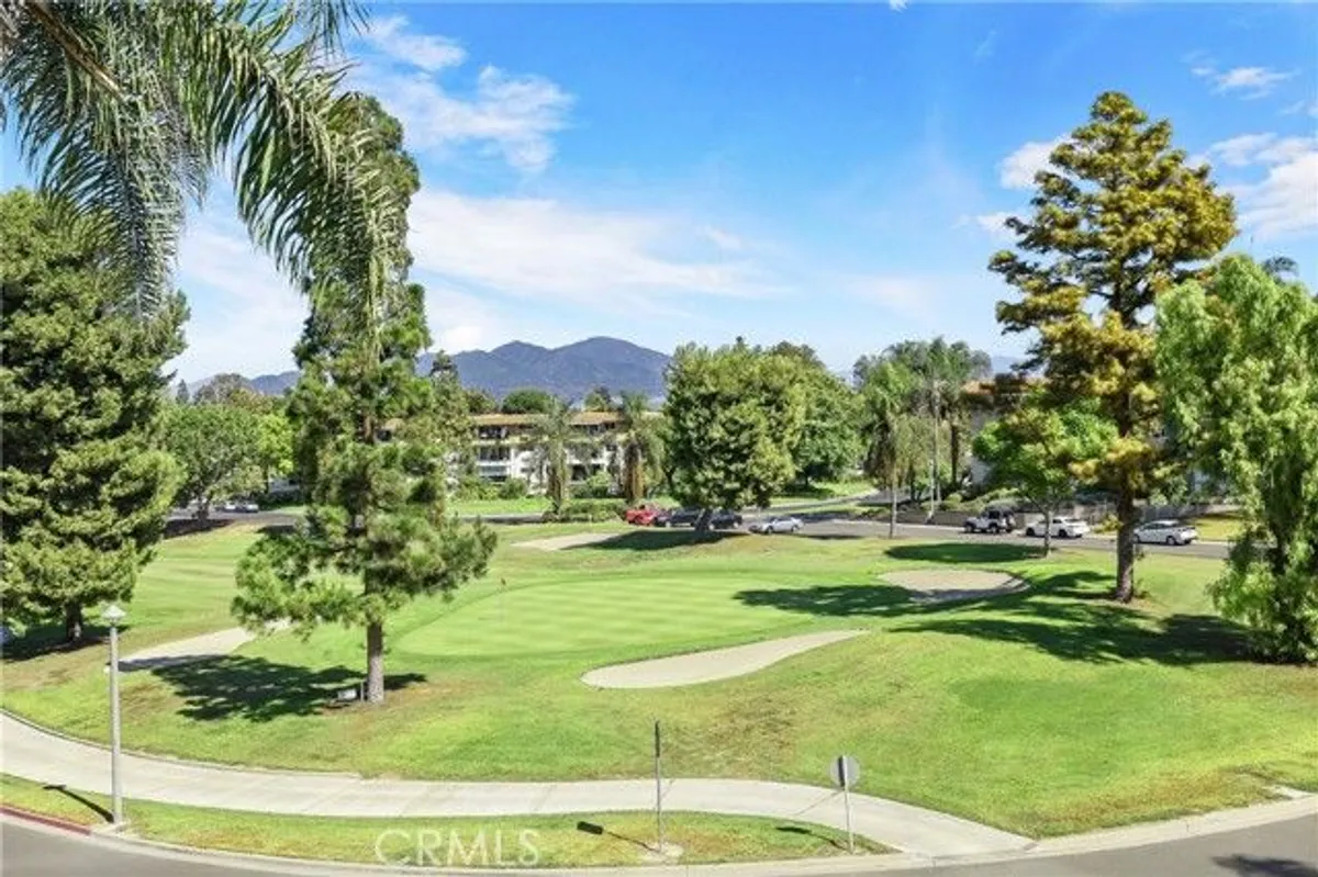 Property Slideshow image 1 of 19 | 2386 via mariposa 2b, Laguna Woods, CA, 92637