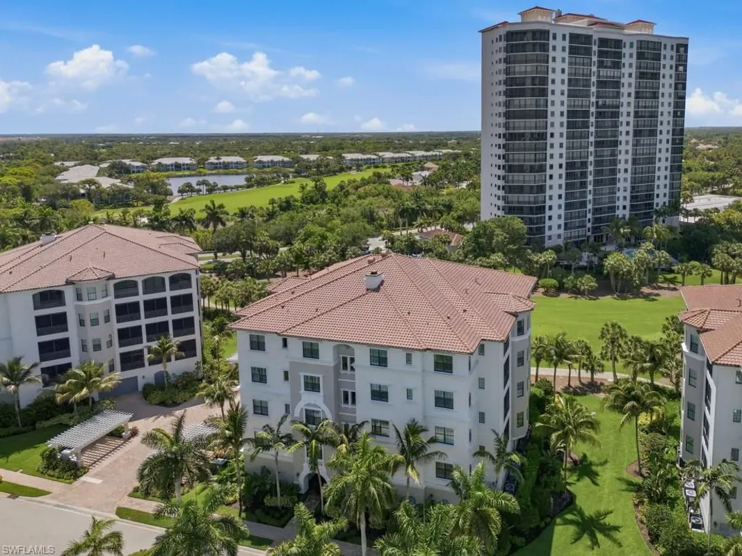 Property Slideshow image 1 of 48 | 4711 via del corso ln 102, Bonita Springs, FL, 34134