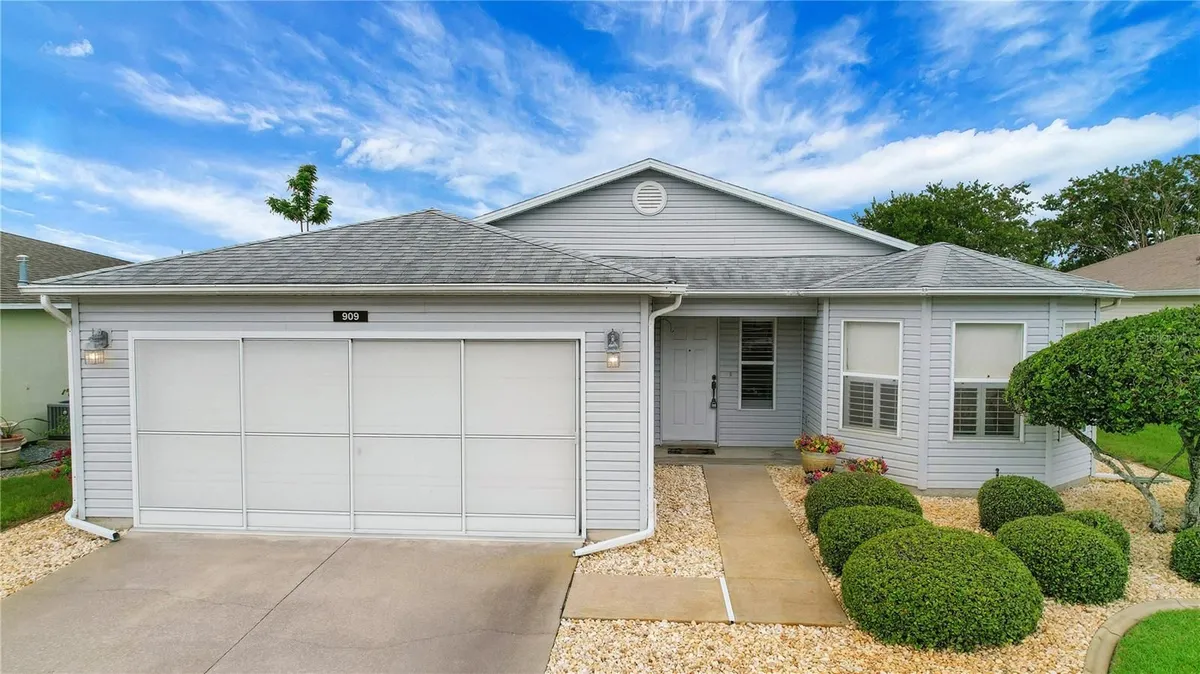 Property Slideshow image 1 of 36 | 909 eagles lndg, Leesburg, FL, 34748