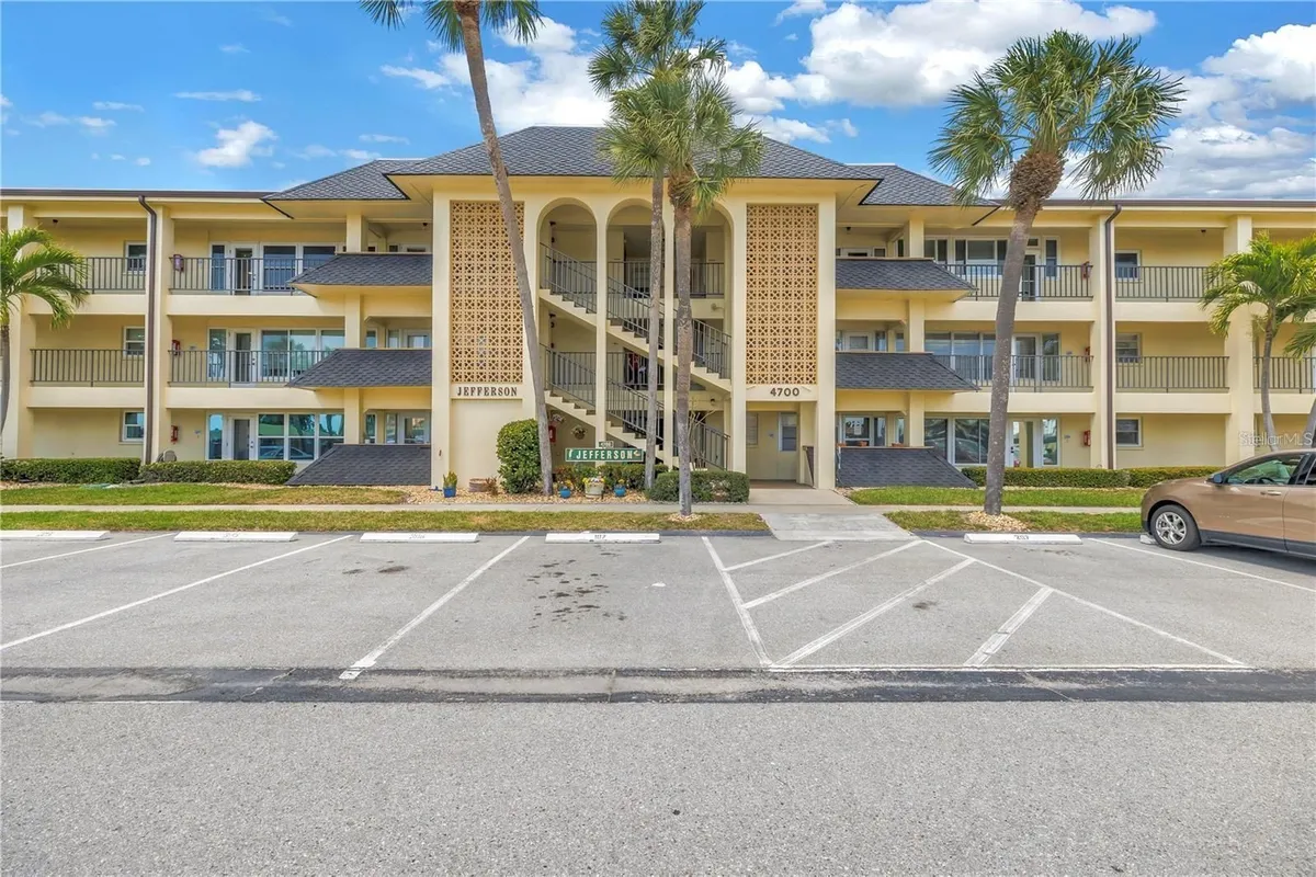 Property Slideshow image 1 of 32 | 4700 cove cir 107, St Petersburg, FL, 33708