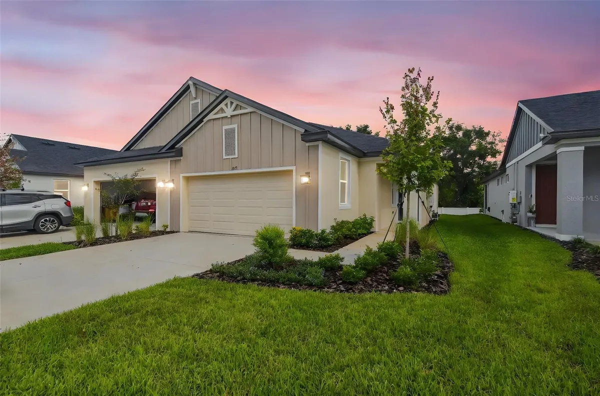 Property Slideshow image 1 of 13 | 3731 nandina cir, Sun City Center, FL, 33573