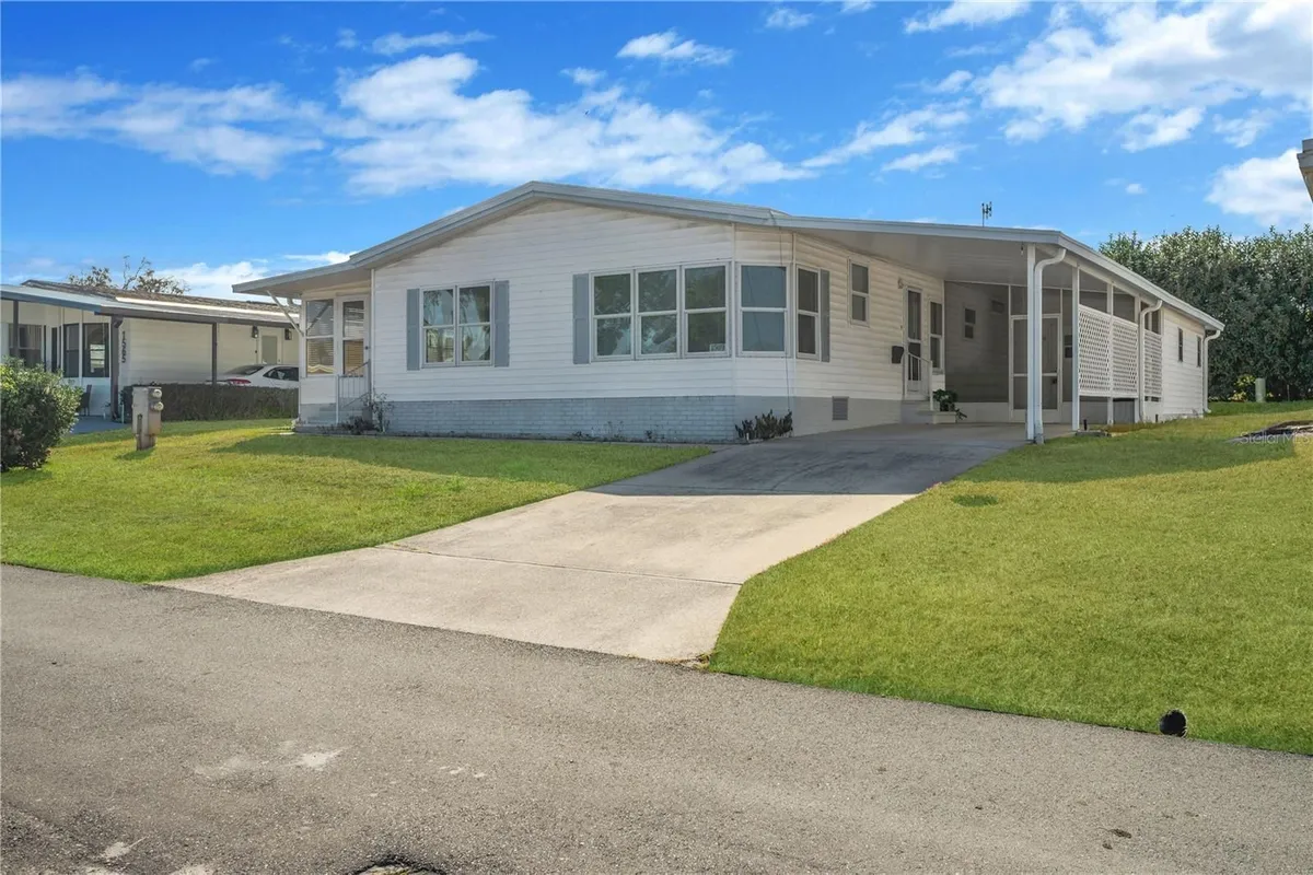 Property Slideshow image 1 of 37 | 1569 heather hill dr, Lakeland, FL, 33810