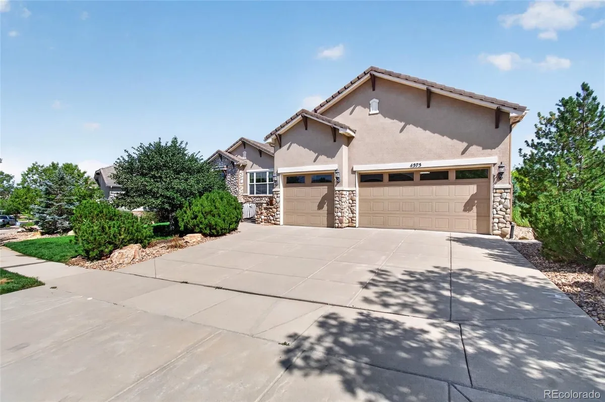 Property Slideshow image 1 of 50 | 4575 silver mountain loop, Broomfield, CO, 80023