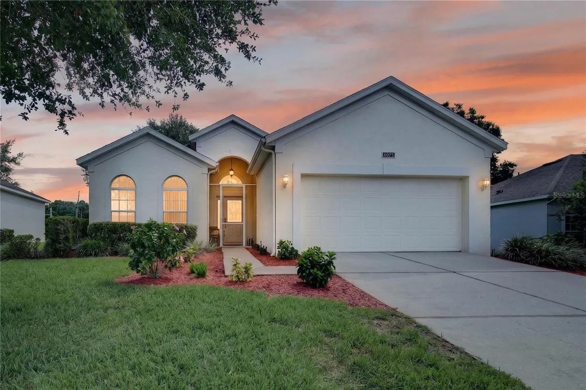 Property Slideshow image 1 of 37 | 4075 kingsley st, Clermont, FL, 34711