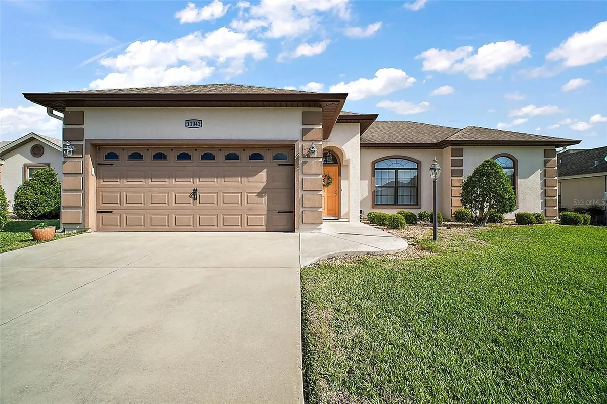 Property Slideshow image 1 of 25 | 11041 se 169th pl, Summerfield, FL, 34491