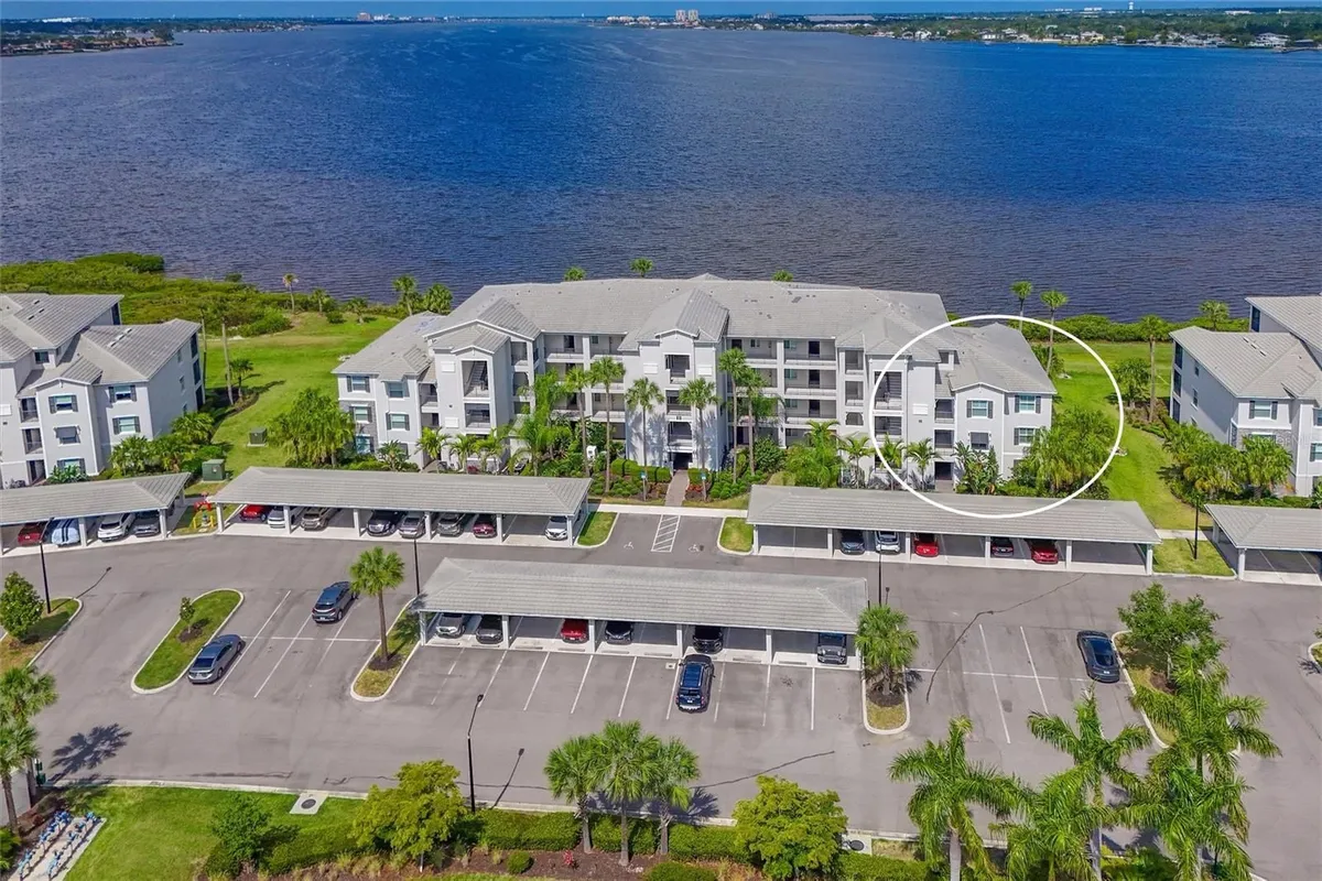 Property Slideshow image 1 of 73 | 910 tidewater shores loop 208, Bradenton, FL, 34208