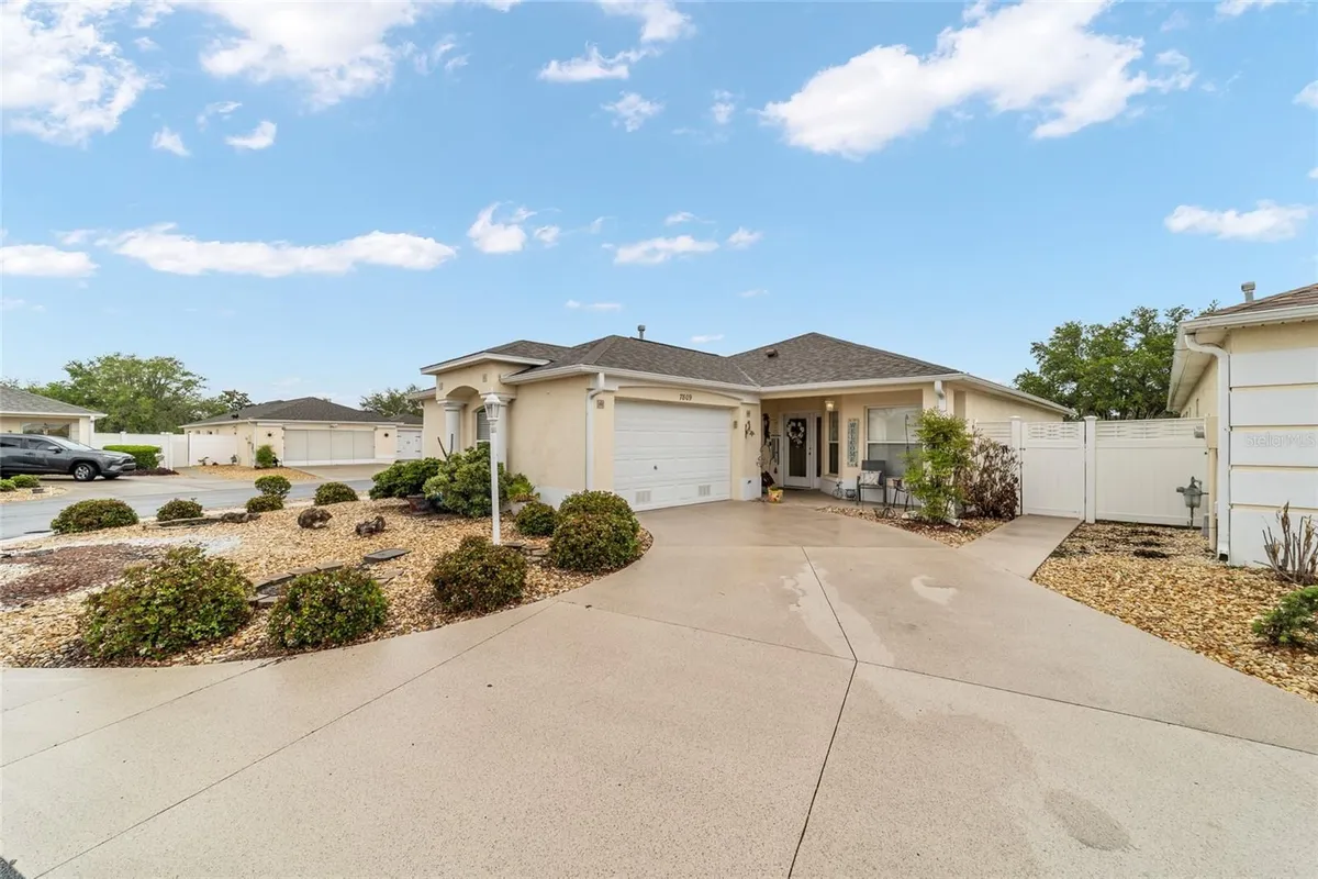 Property Slideshow image 1 of 30 | 7809 se 171st harleston st, The Villages, FL, 32162