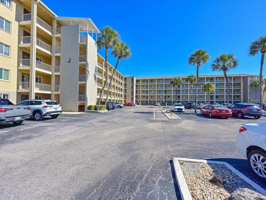 Property Slideshow image 1 of 50 | 3563 lake bayshore dr j206, Bradenton, FL, 34205