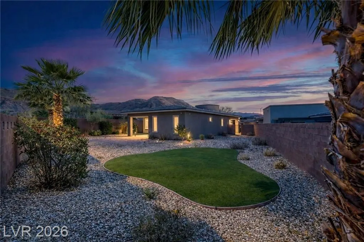 Property Slideshow image 1 of 82 | 9973 regency canyon way, Las Vegas, NV, 89148