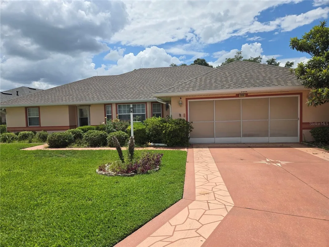 Property Slideshow image 1 of 21 | 5506 prince charles ln, Leesburg, FL, 34748