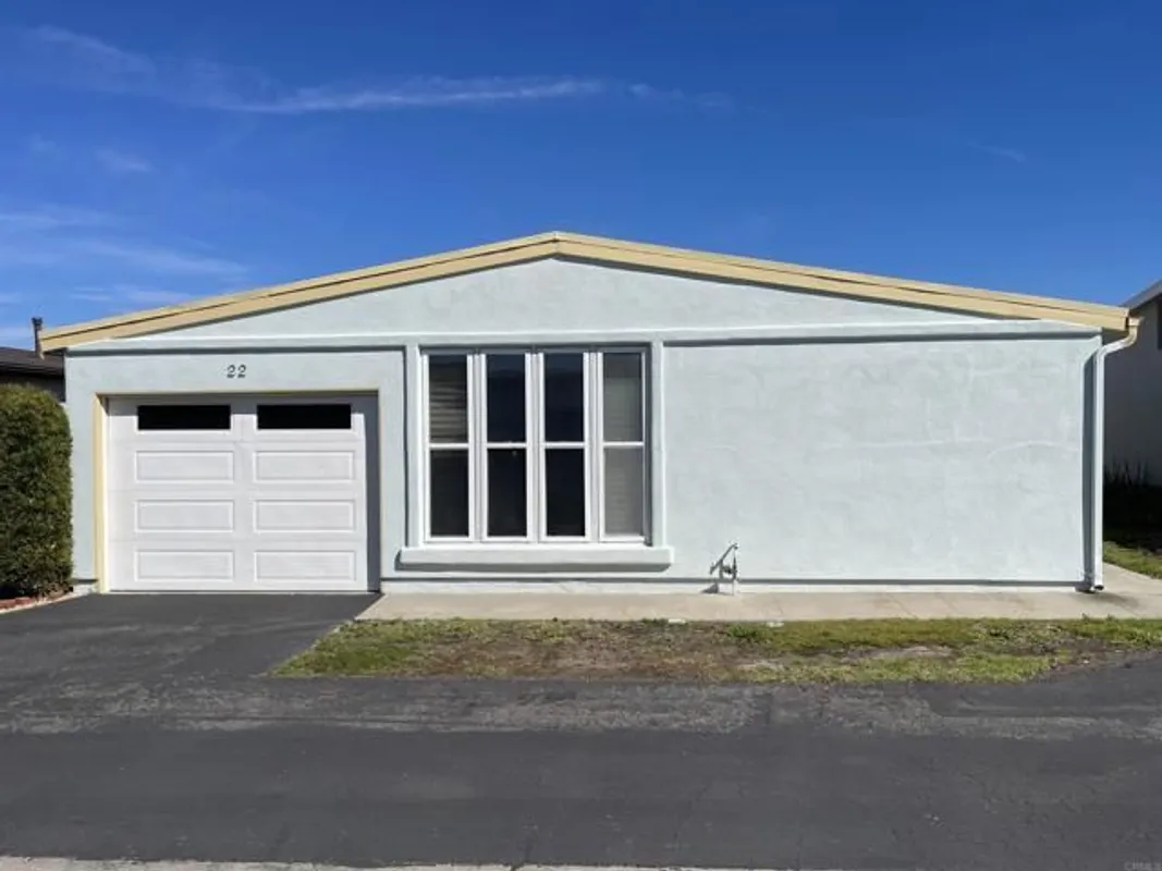 Property Slideshow image 1 of 44 | 3808 vista campana 22, Oceanside, CA, 92057