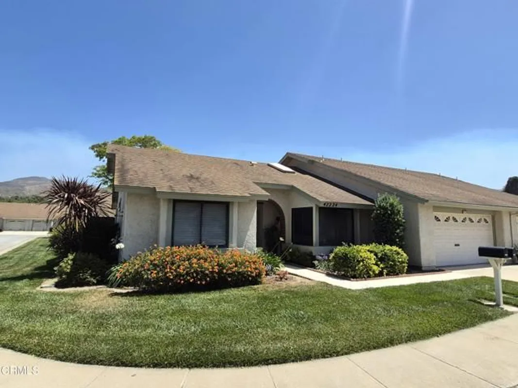 Property Slideshow image 1 of 54 | 42224 village 42 42, Camarillo, CA, 93012