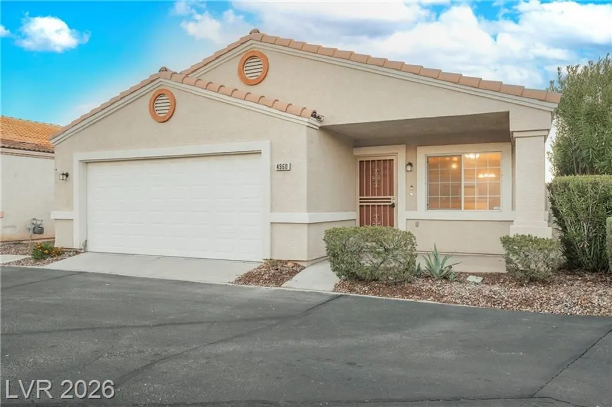 Property Slideshow image 1 of 18 | 4960 mascaro dr, Las Vegas, NV, 89122