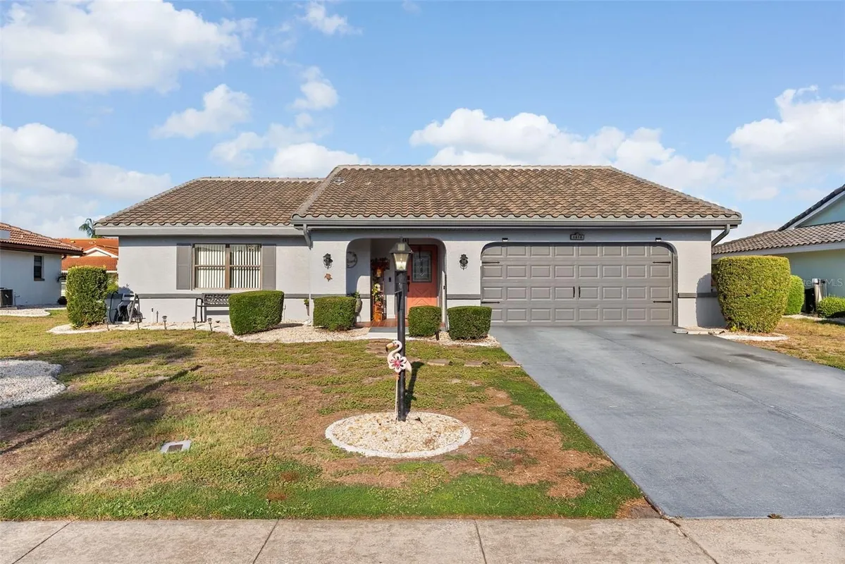 Property Slideshow image 1 of 32 | 1816 granville ln, Sun City Center, FL, 33573