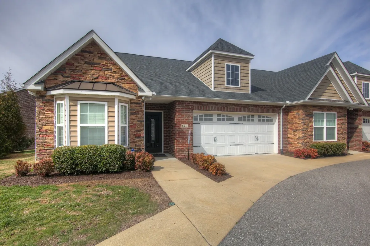 Property Slideshow image 1 of 37 | 395 devon chase hl 6401, Gallatin, TN, 37066